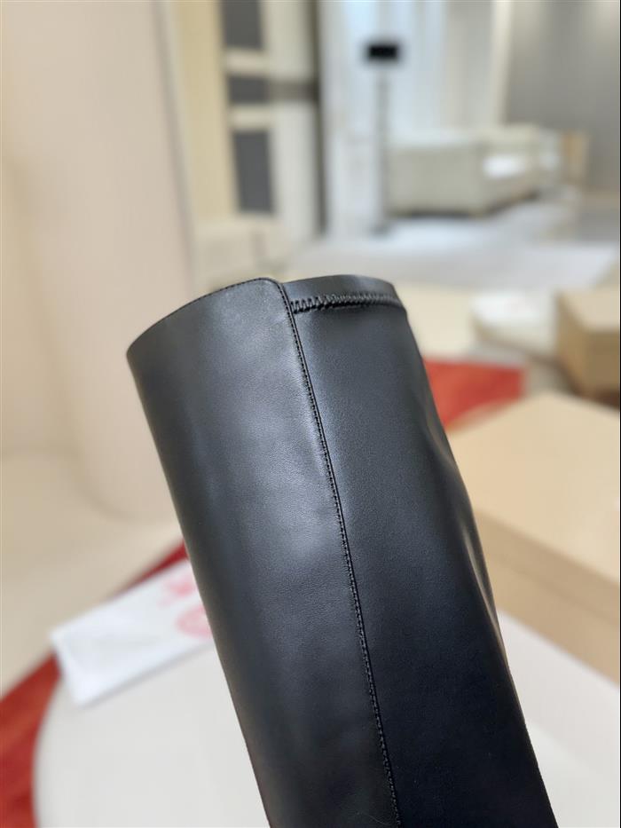 2025112818817282 590